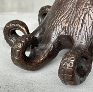 Octopus aus Bronze